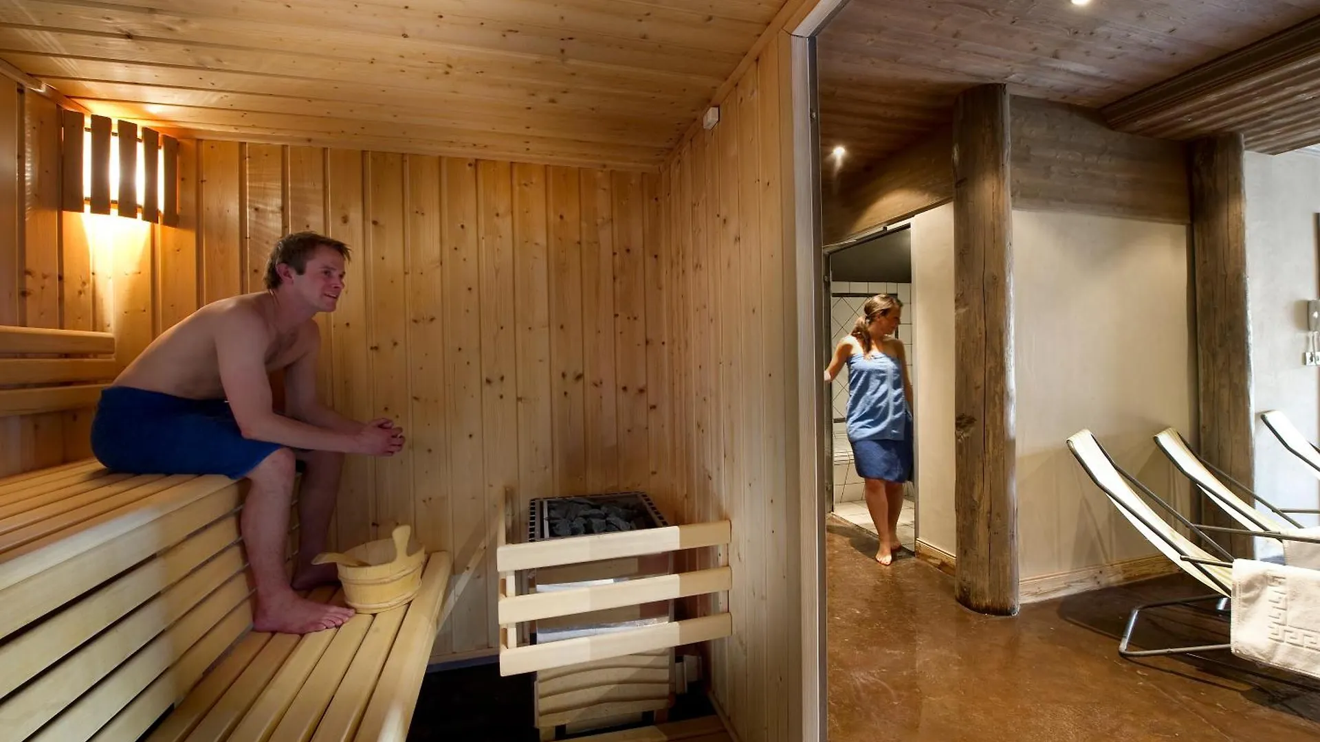 Chalet Hotel La Corniche Тинь